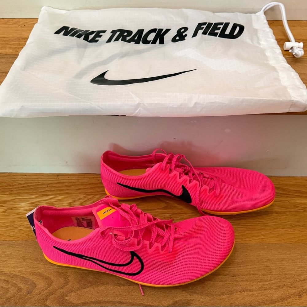 Nike Zoom Mamba 6 Hyper Pink Mens 11.5 DR2733-600 NWT Track Shoes No Spikes